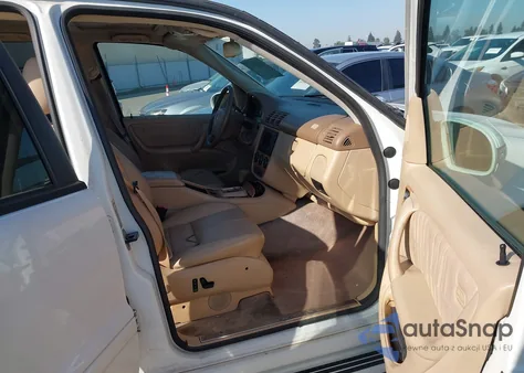 2005 Mercedes-Benz Ml 500 4Matic из США, поврежденный, VIN 4JGAB75EX5A543221